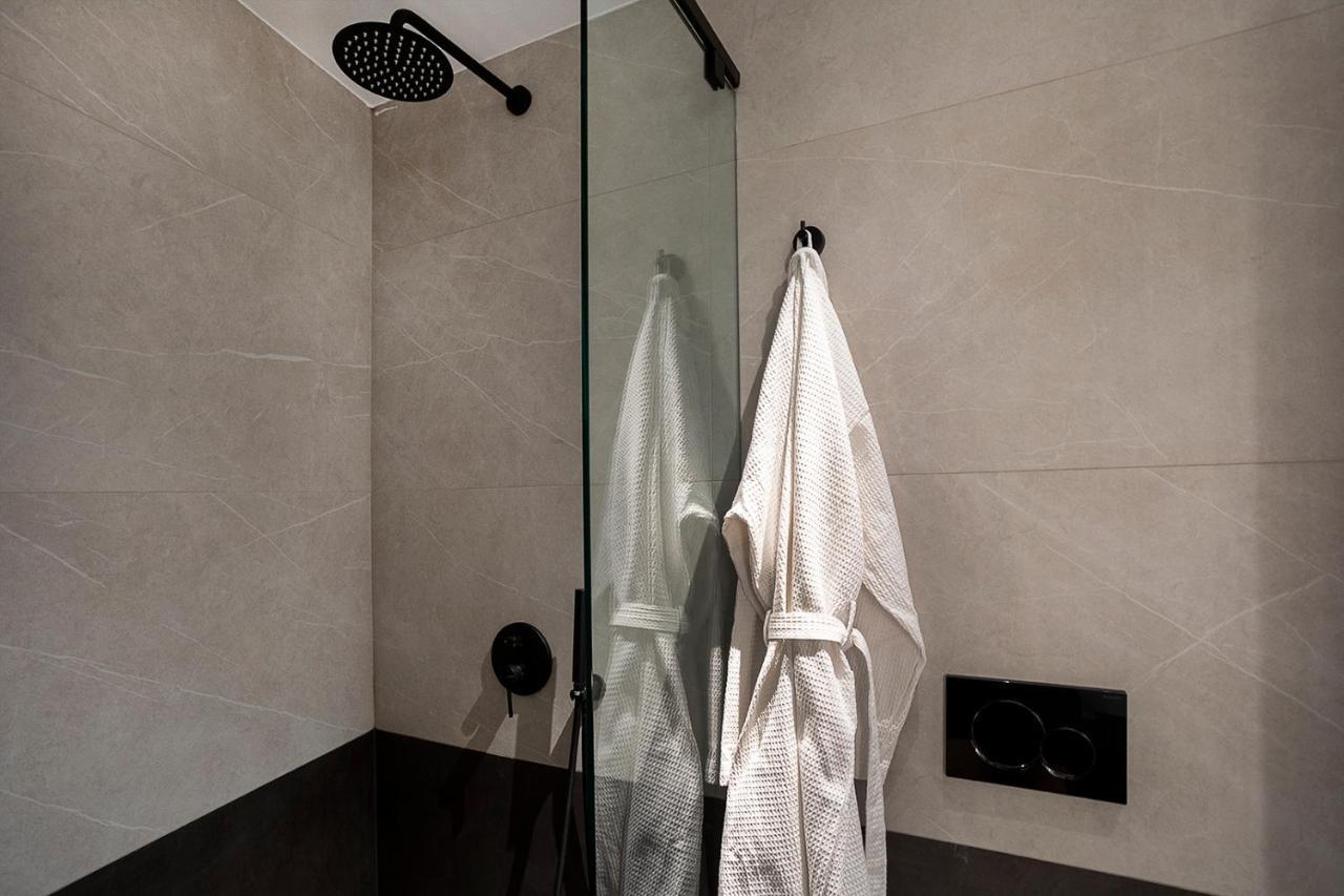 Maison 36 In The Center Of Psyri * Athens