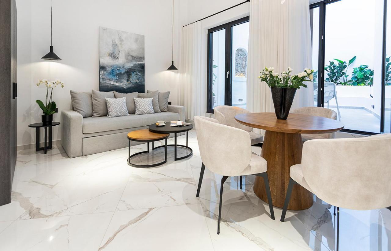 Maison 36 In The Center Of Psyri
